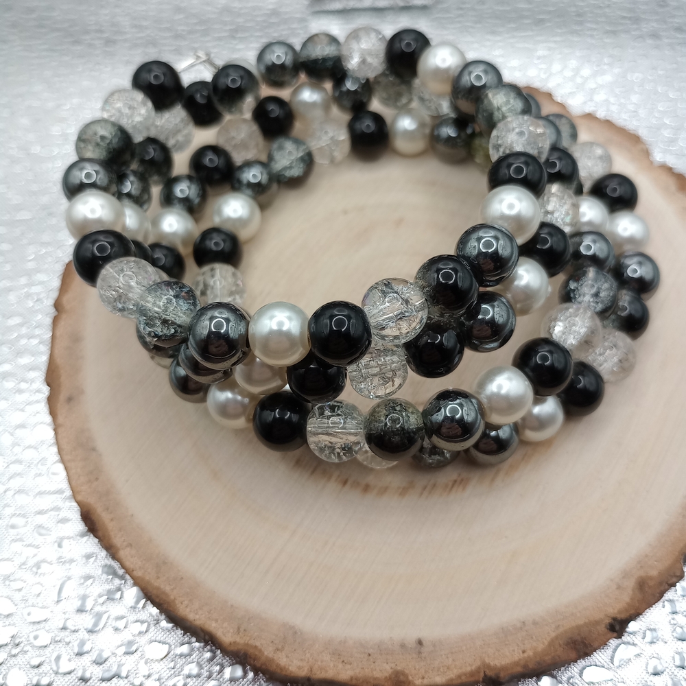 Elegant Black and Silver Beaded Bracelet